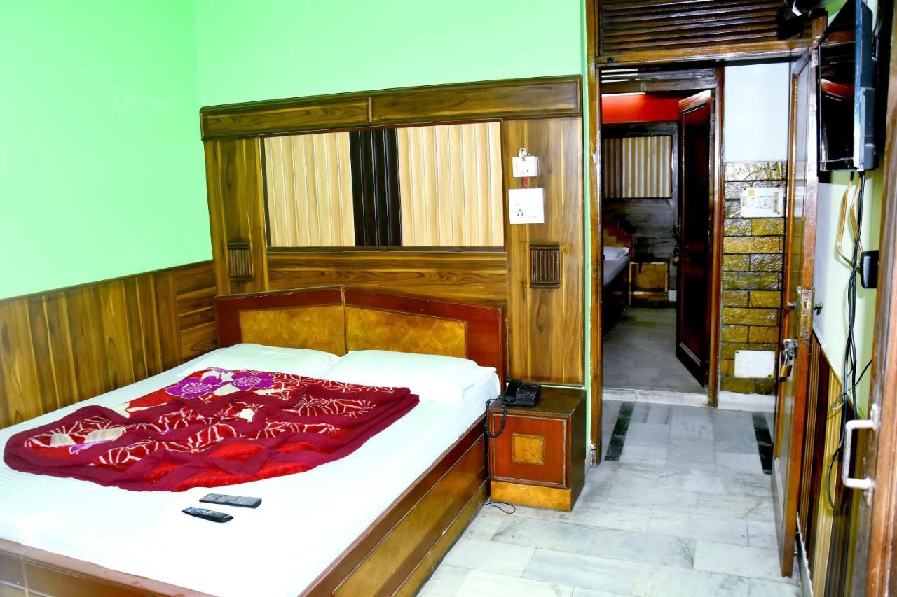 Guest house S R Palace *