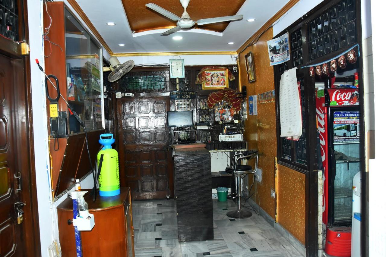 Guest house S R Palace New Delhi