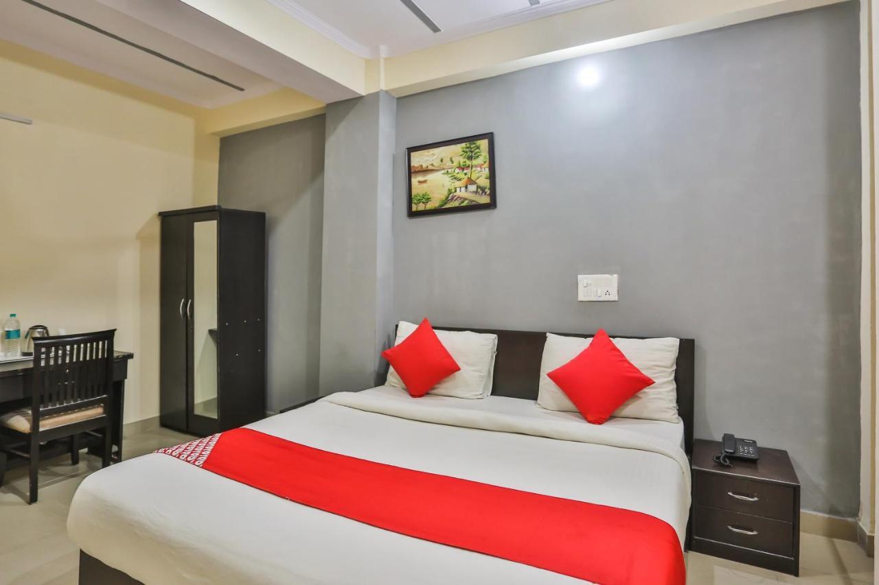 Hotel Flagship Diamond Deluxe Near Palam Metro Station New Delhi