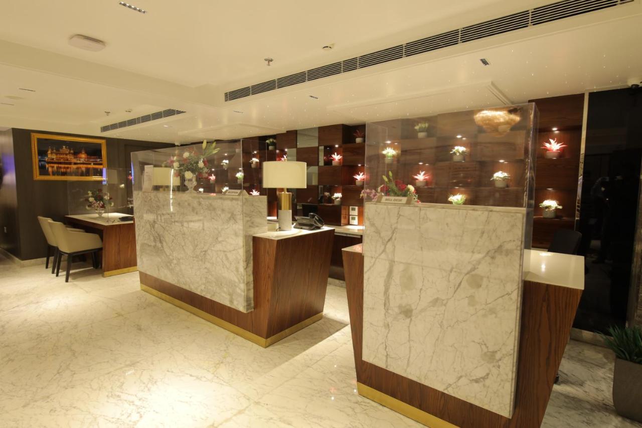 Western Darbar Hotel Nova Deli