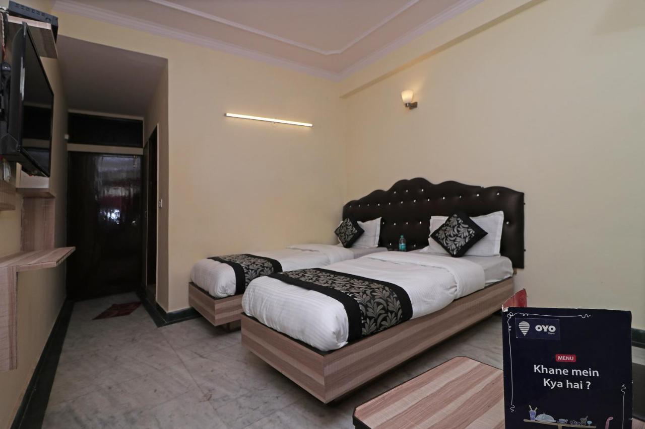 Hotel Oyo Silver Shine Near Gurudwara Shri Bangla Sahib 3*