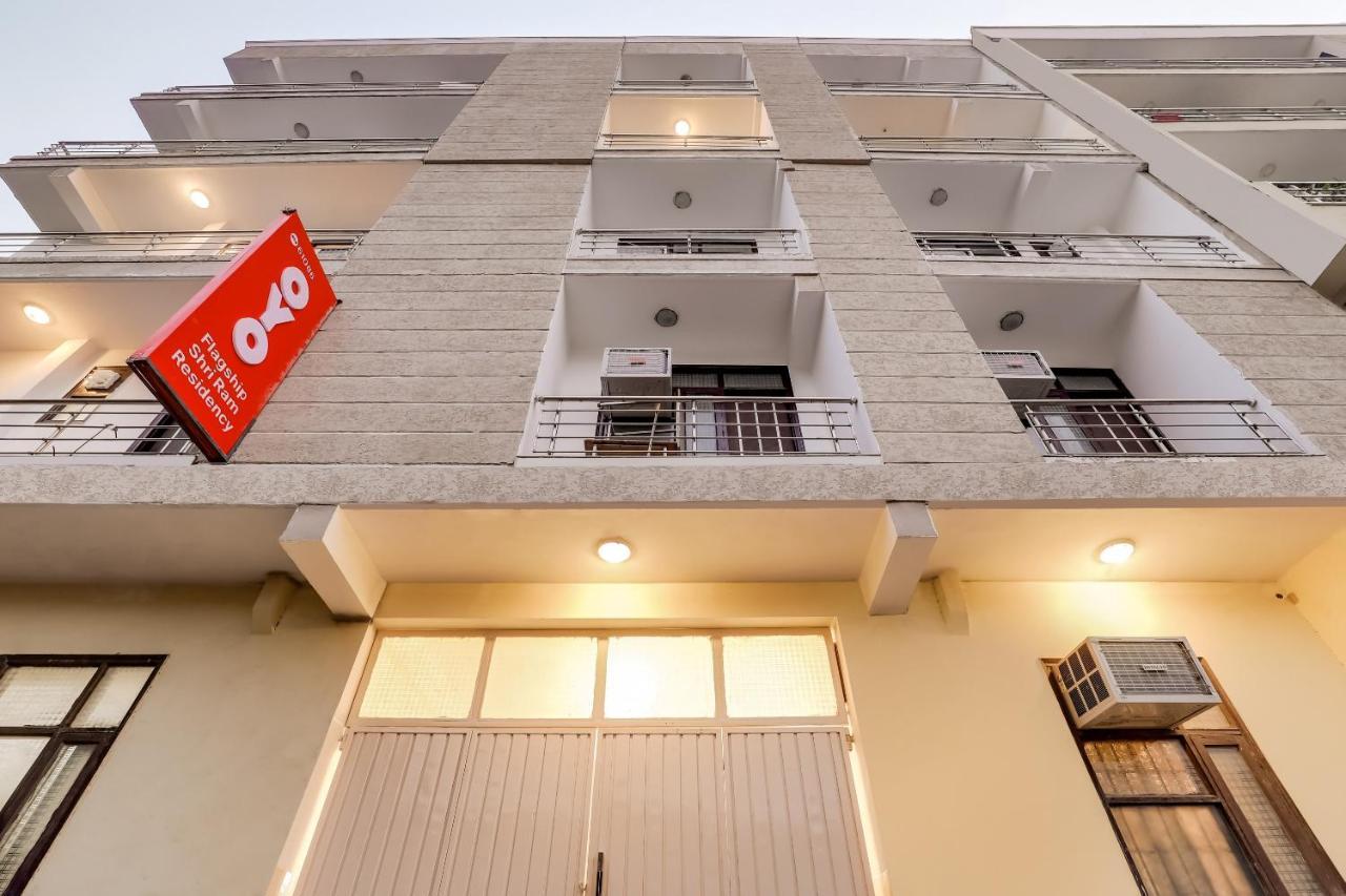Oyo Flagship 61086 Shri Ram Residency Hotel