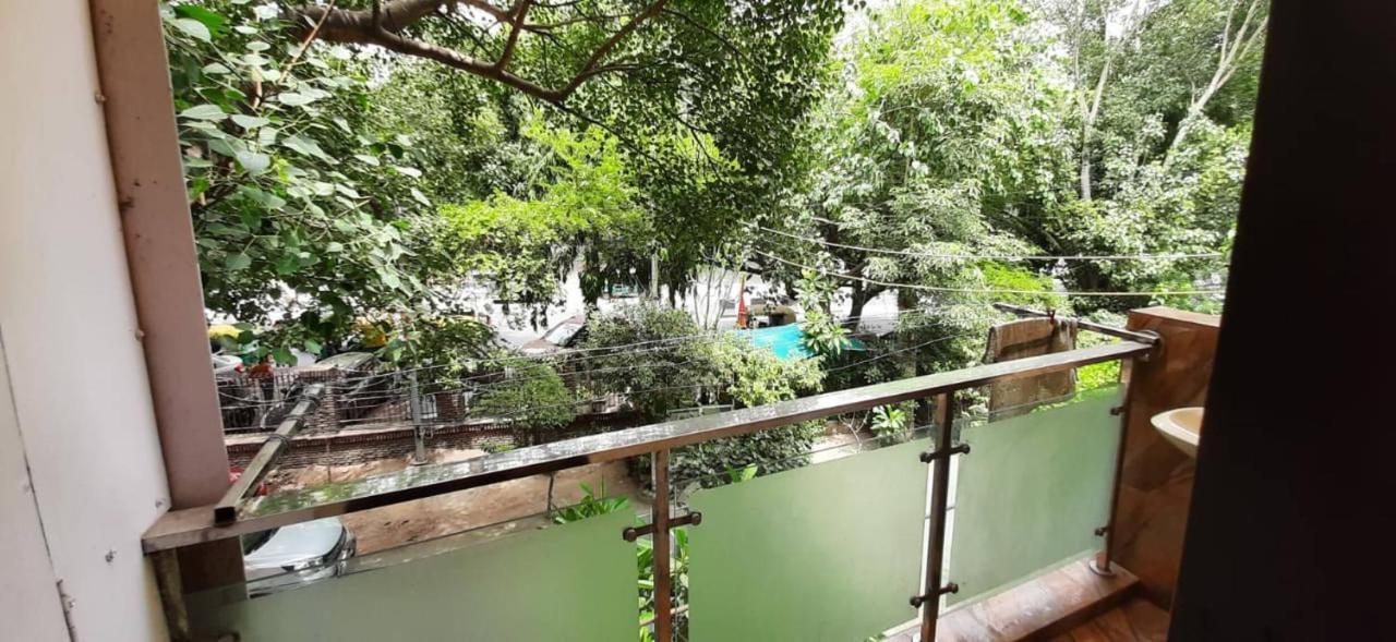 In Guest - Posh Foreigners Place,couples Allowed Lajpat Nagar Guest house New Delhi