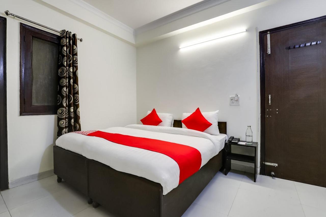 Oyo Flagship 61086 Shri Ram Residency Hotel 3*