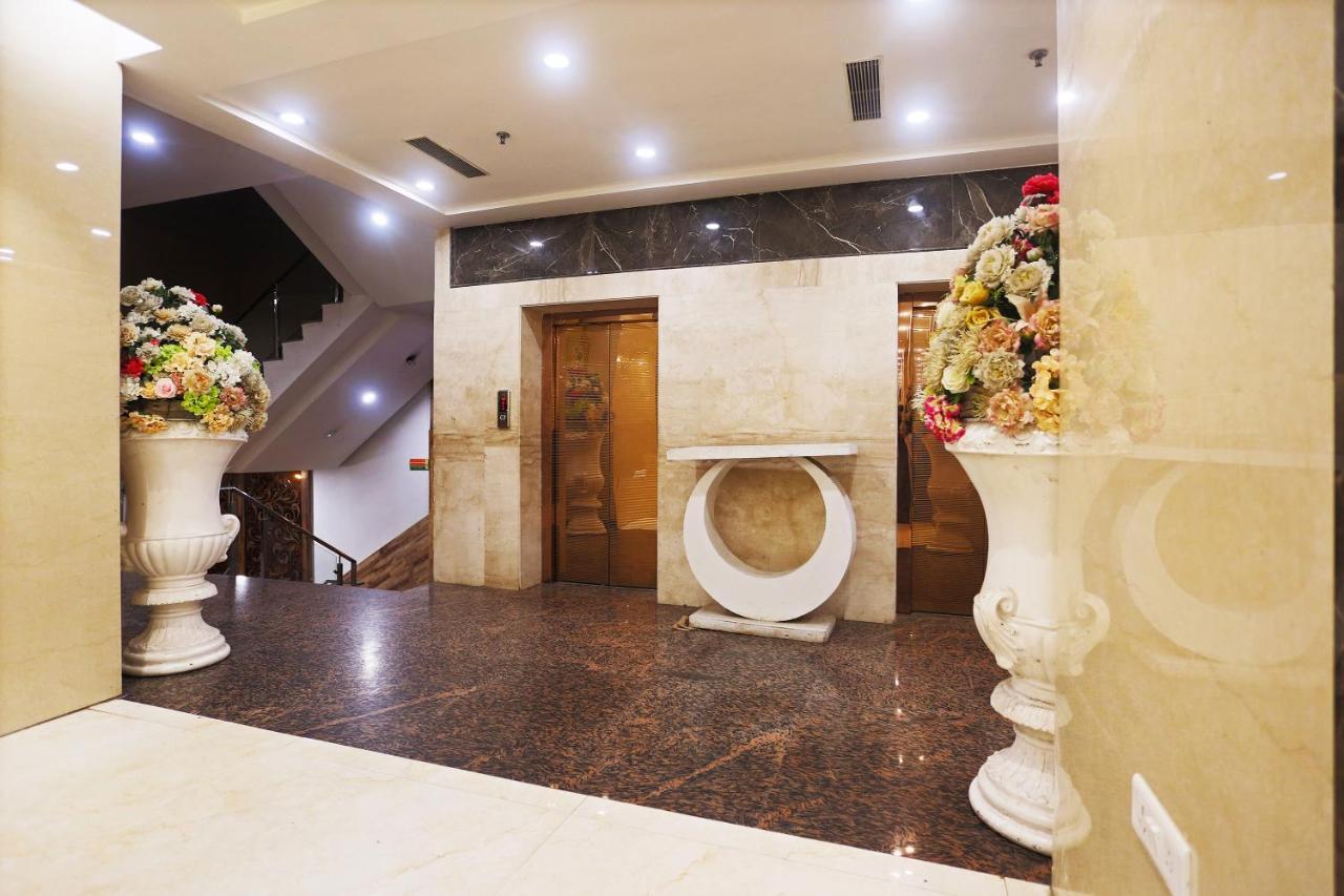 Hotel Capital O Green Palms Near Jhilmil Metro Station New Delhi