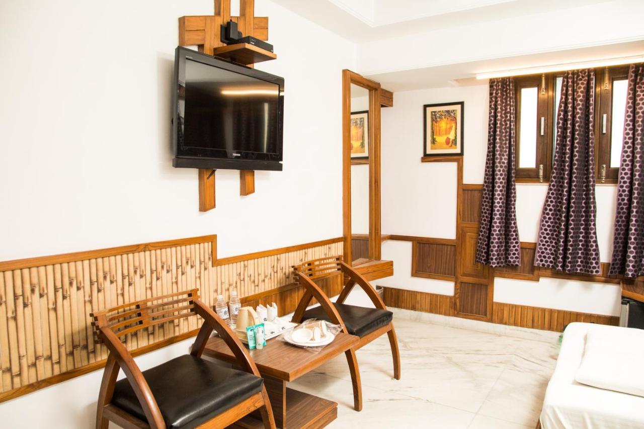 Hotel The Natraj Yes Please -new Delhi 4*