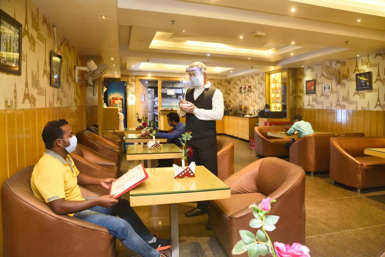 Aman Continental - 2mins From Railway Station And 5 Mins From Metro Hotel