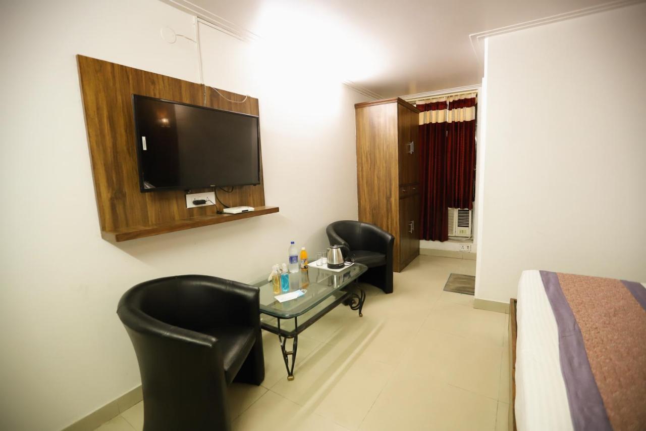 Airport Noratan Palace Hotel New Delhi