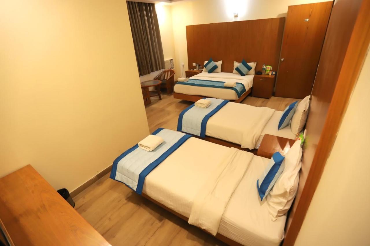 Hotel Aries New Delhi