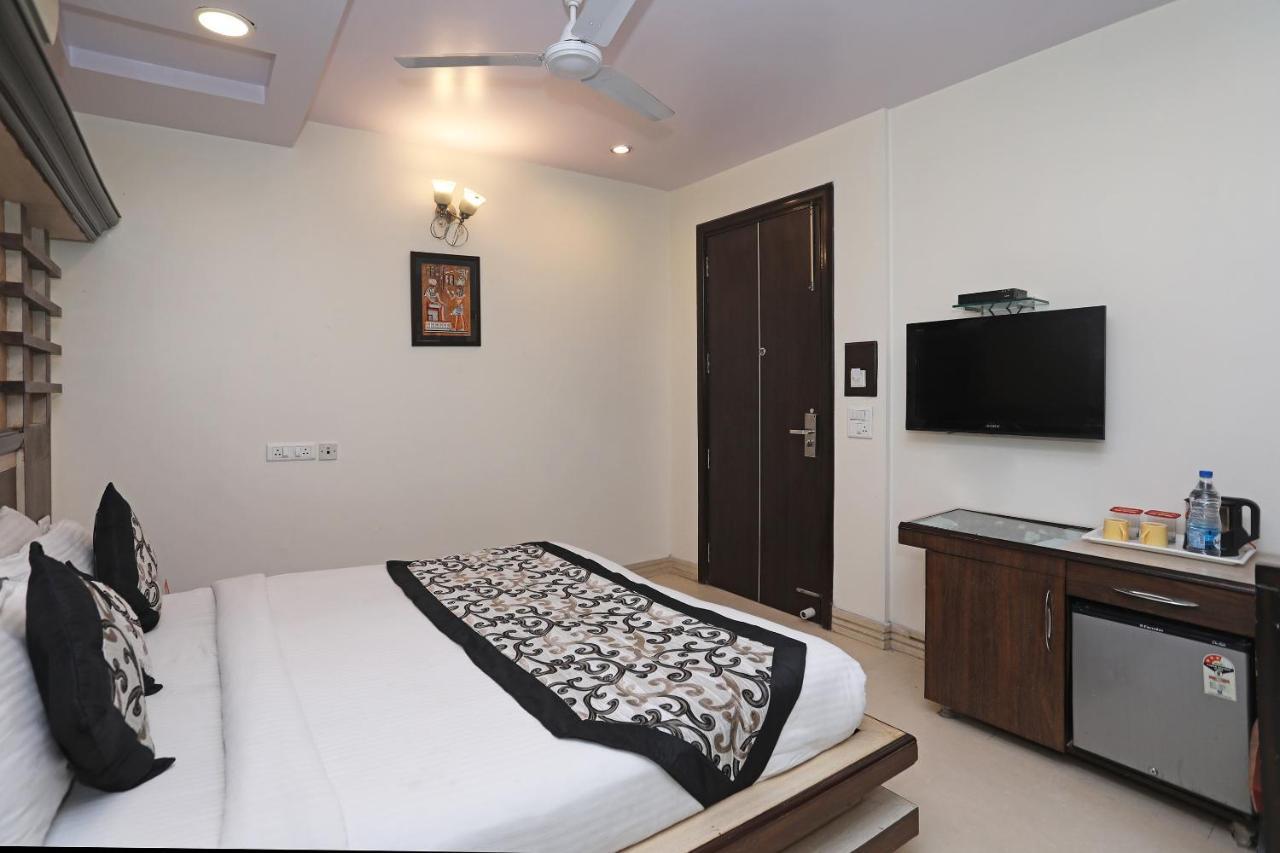 Capital O Metro View Near Satyam Inox Patel Nagar Hotel New Delhi