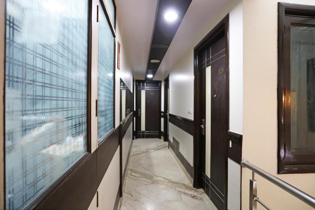 Capital O Metro View Near Satyam Inox Patel Nagar 3* New Delhi