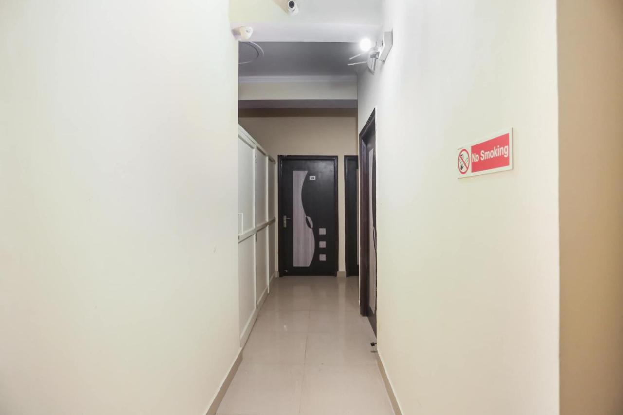Flagship Diamond Deluxe Near Palam Metro Station