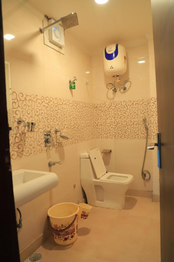 Raj Palace - Igi Airport Delhi Hotel 5*