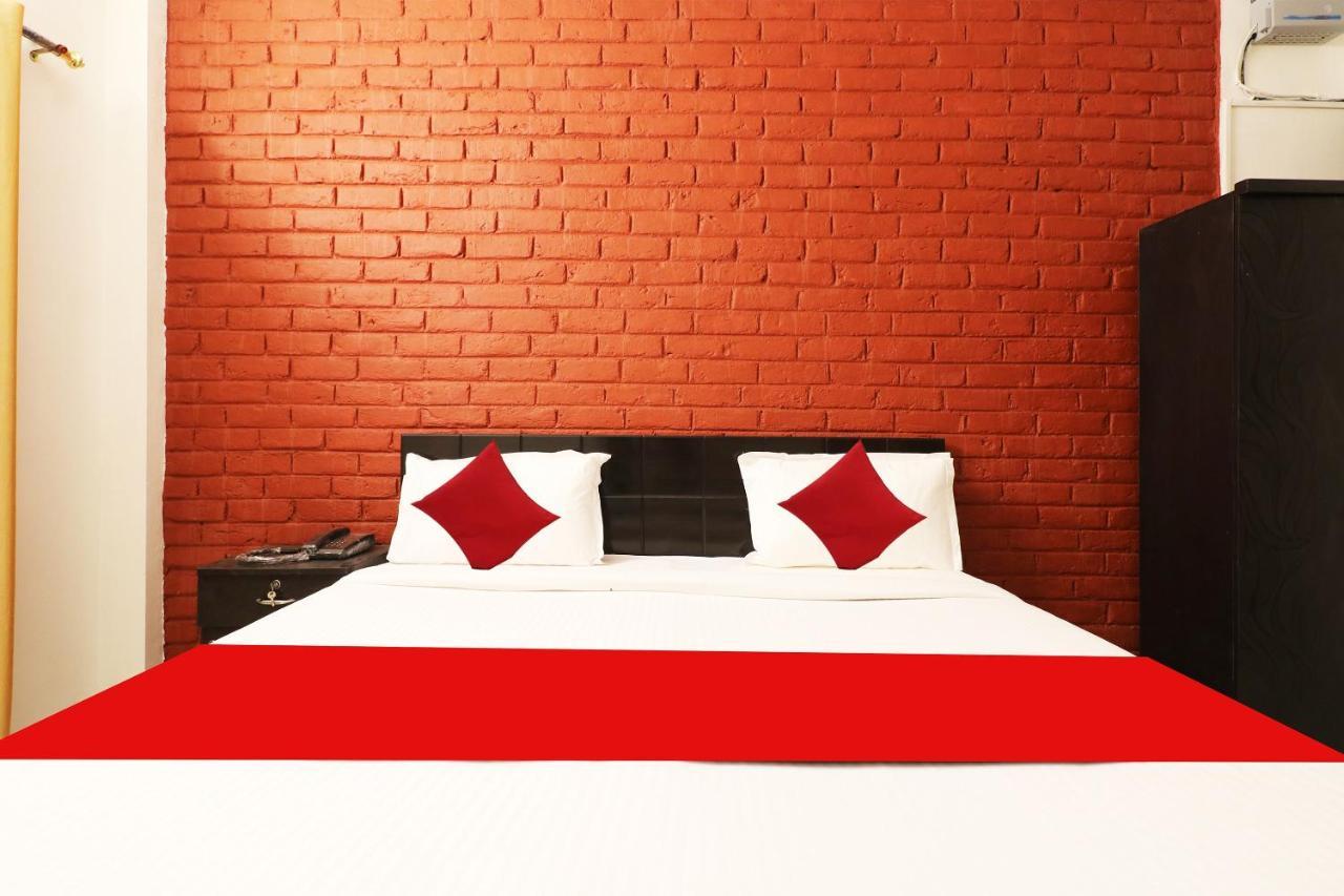 Hotel Oyo Diamond Near Lotus Temple