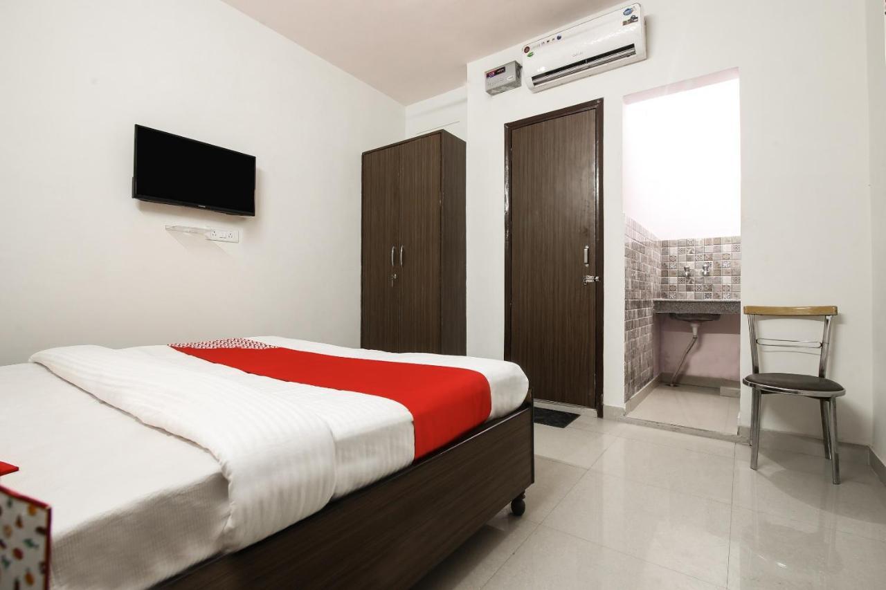 Oyo 15668 Heaven Hotel 3*