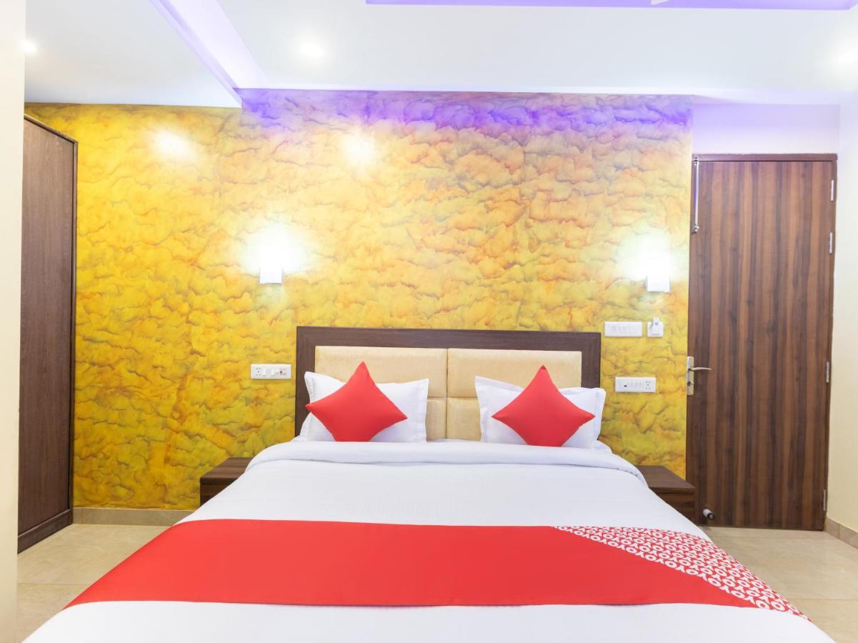 Airport Hotel Redstone New Delhi