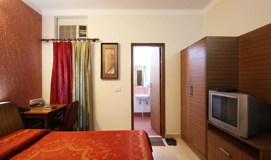 Nu Delhi Homestay Acomodação com café da manhã  *