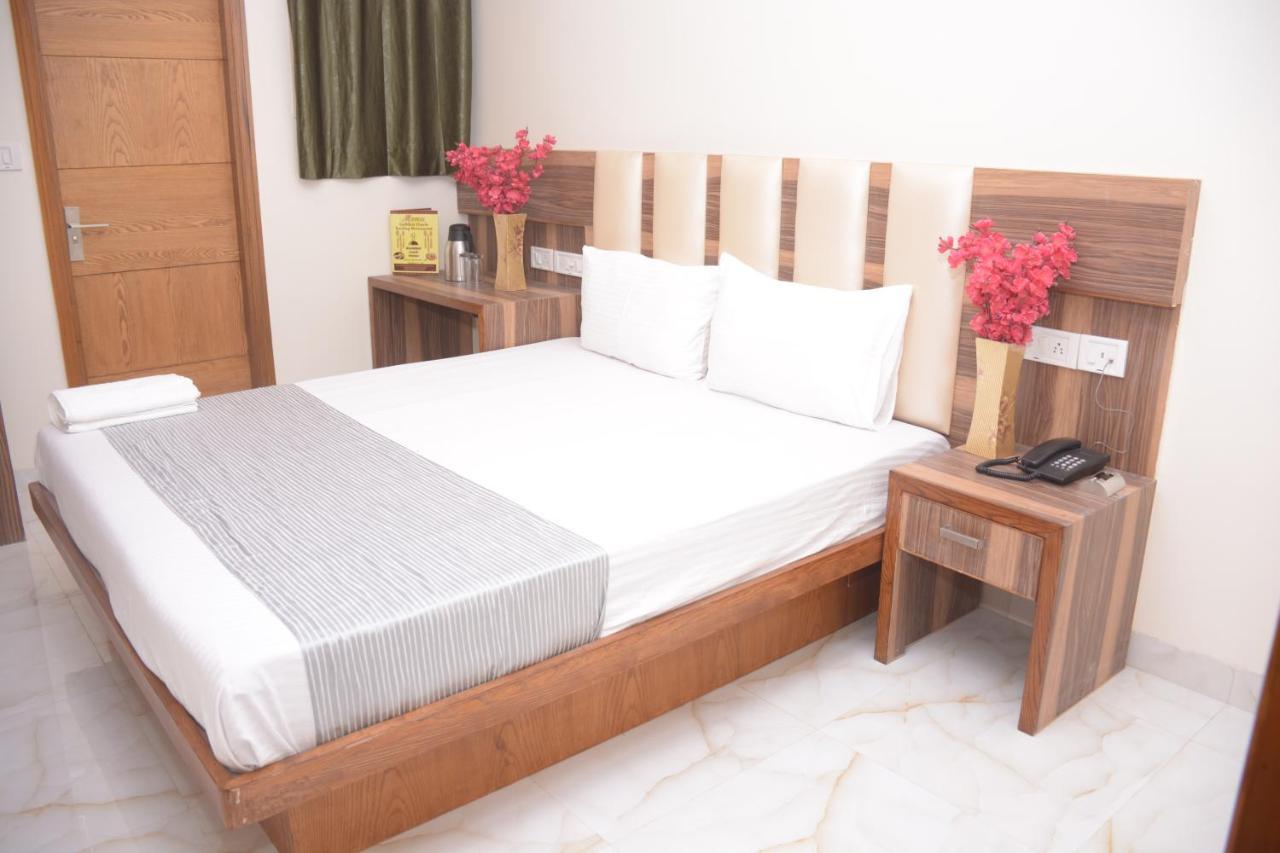 Hotel Golden Oasis - A Well Hygiene Paharganj