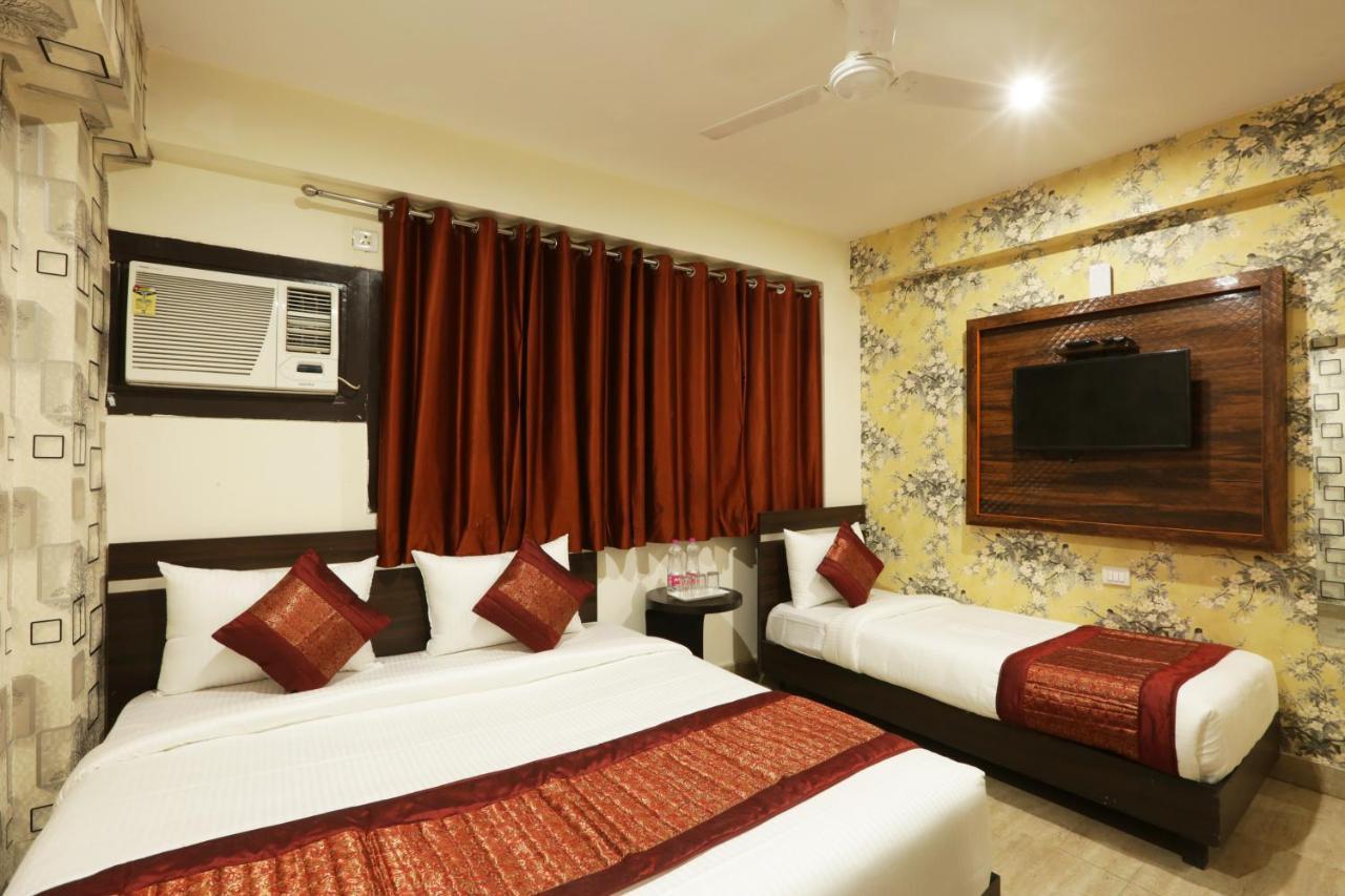Airport Square Plaza Hotel 3*