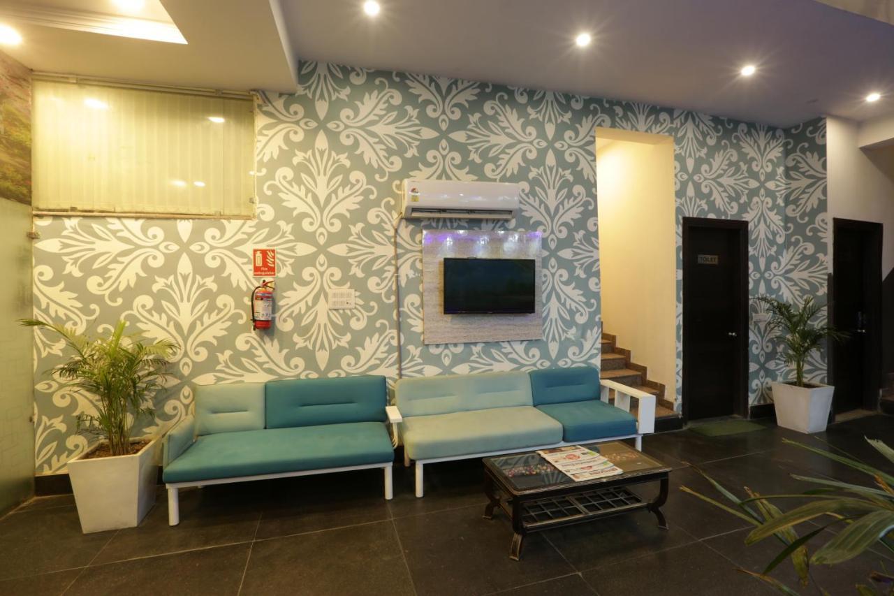 Hotel Square 3*
