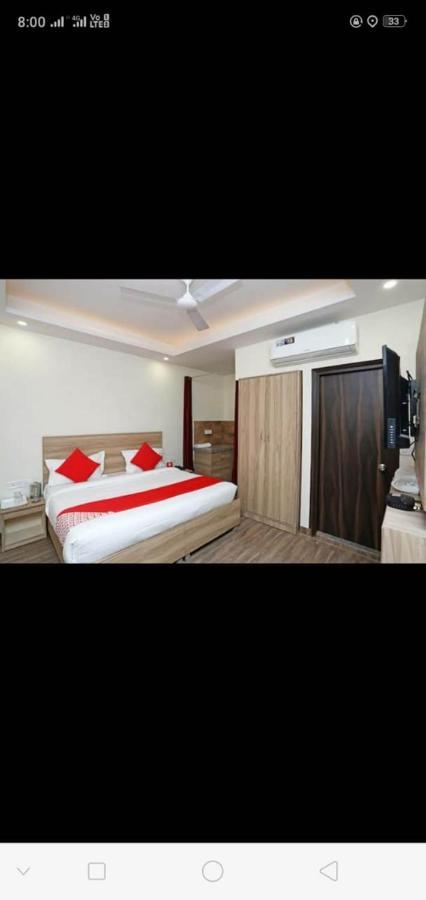 Guest house Golden Bliss At Airport New Delhi