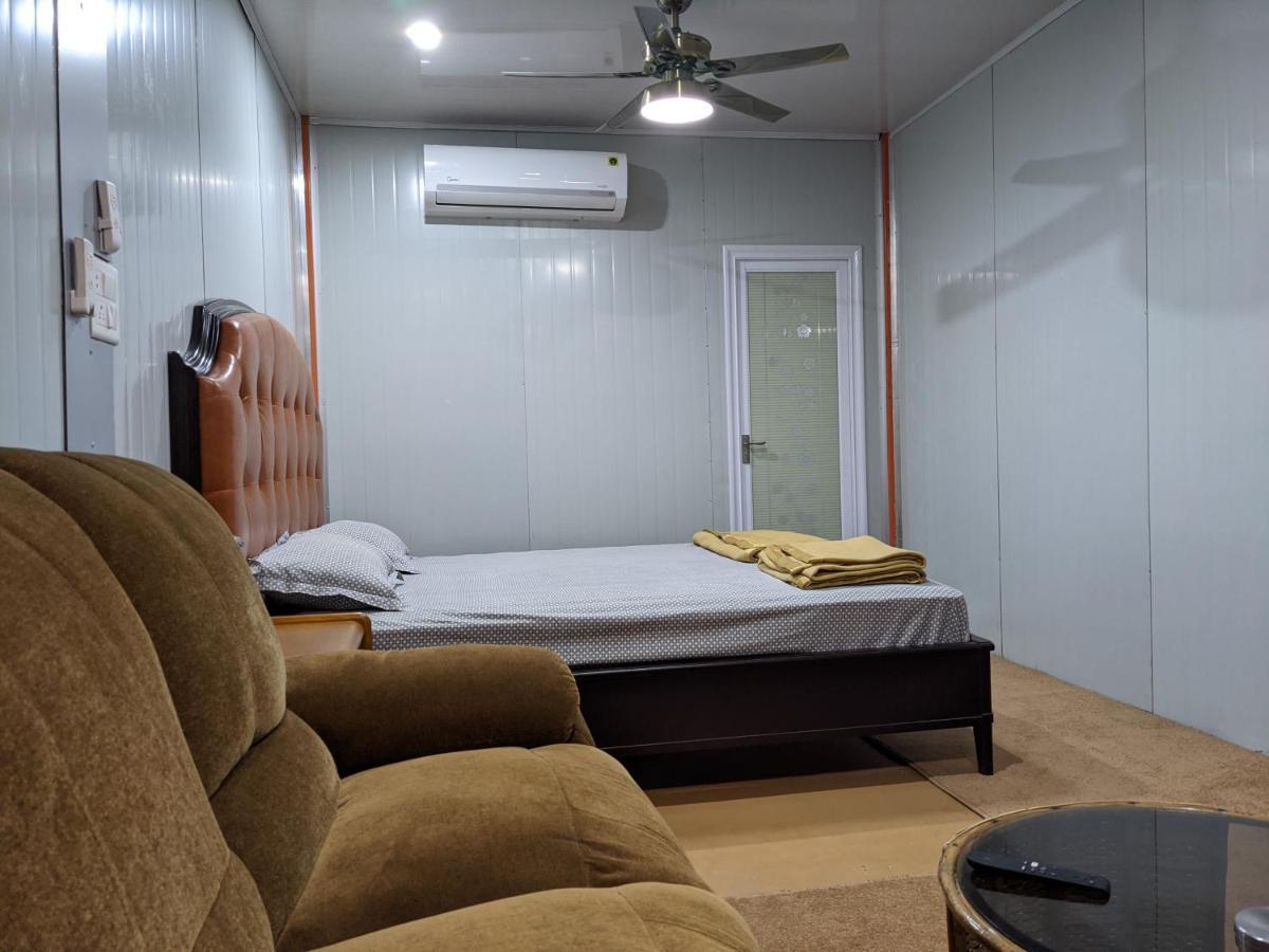 Private With International Airport View Homestay New Delhi