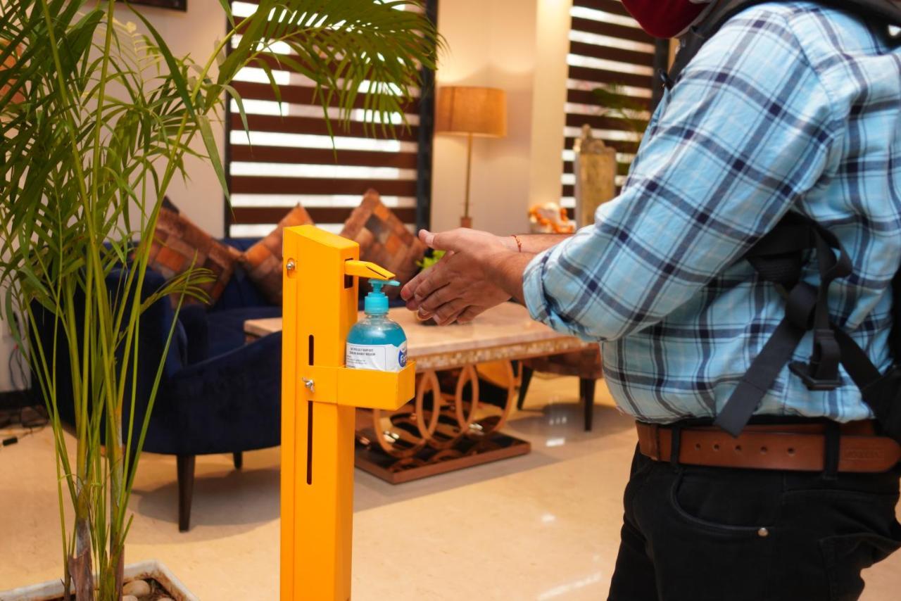Hotel Whitepod Luxury Aerocity Delhi Airport New Delhi