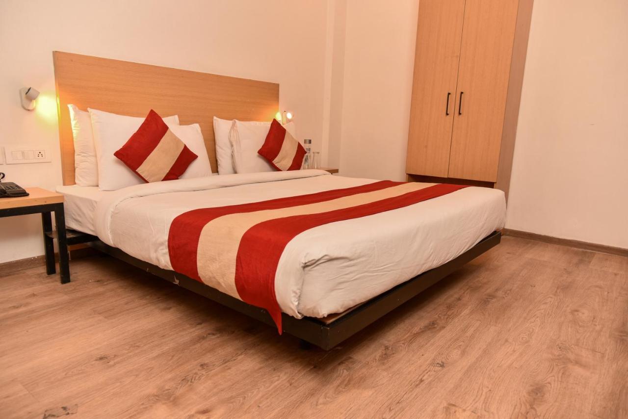 White Saffron Hotel