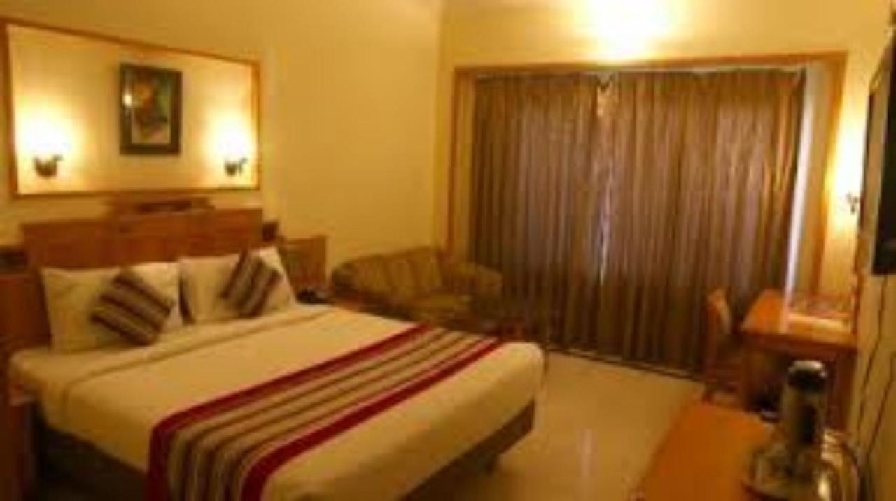 Hotel R