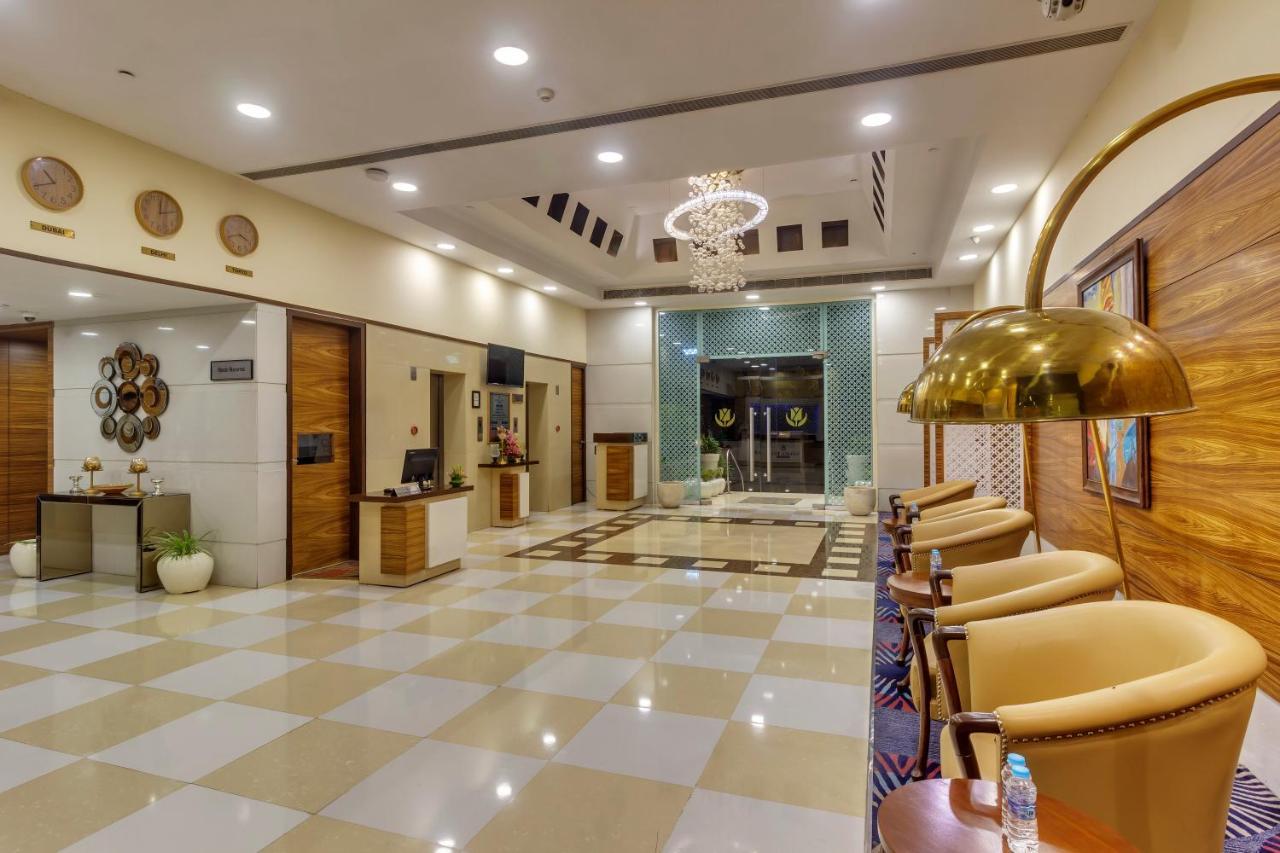 Tulip West Delhi Hotel 3*