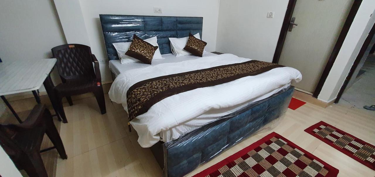 Shivam Residency Hotel 3*