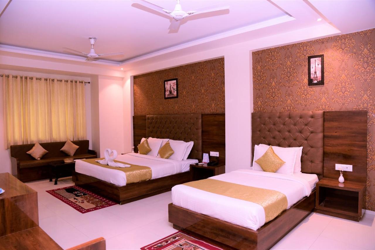 Wp D Pavillon Delhi Airport Hotel