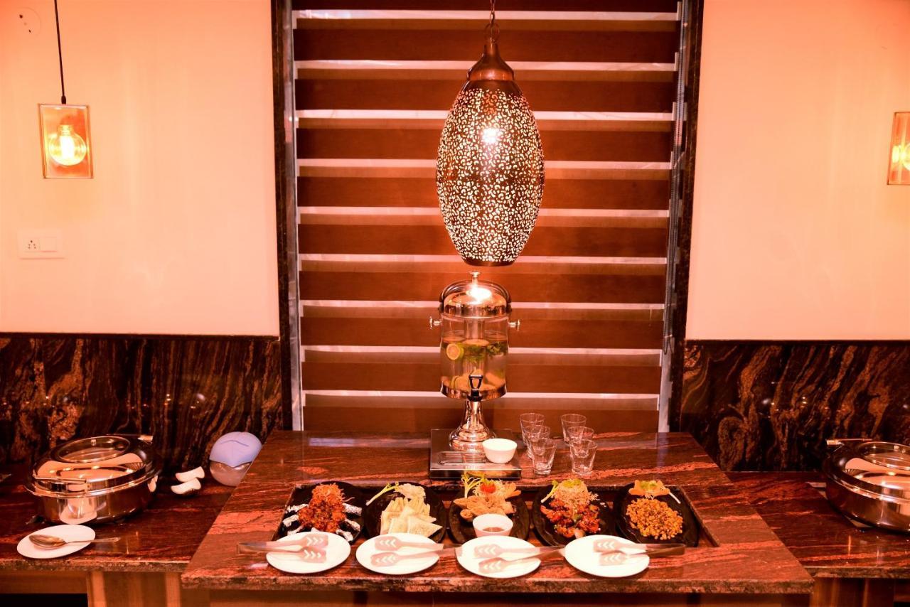Wp D Pavillon Delhi Airport Hotel