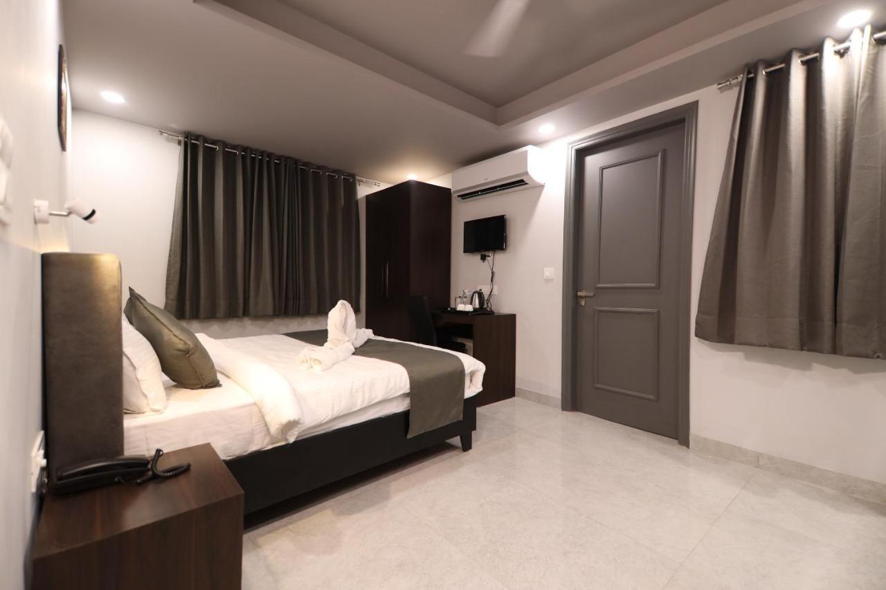 Hotel Nirpra Regency