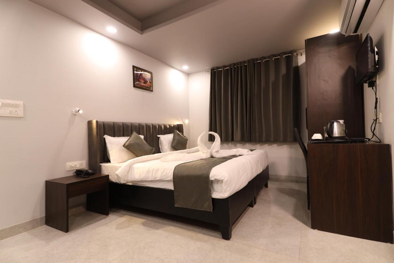 Nirpra Regency 2*