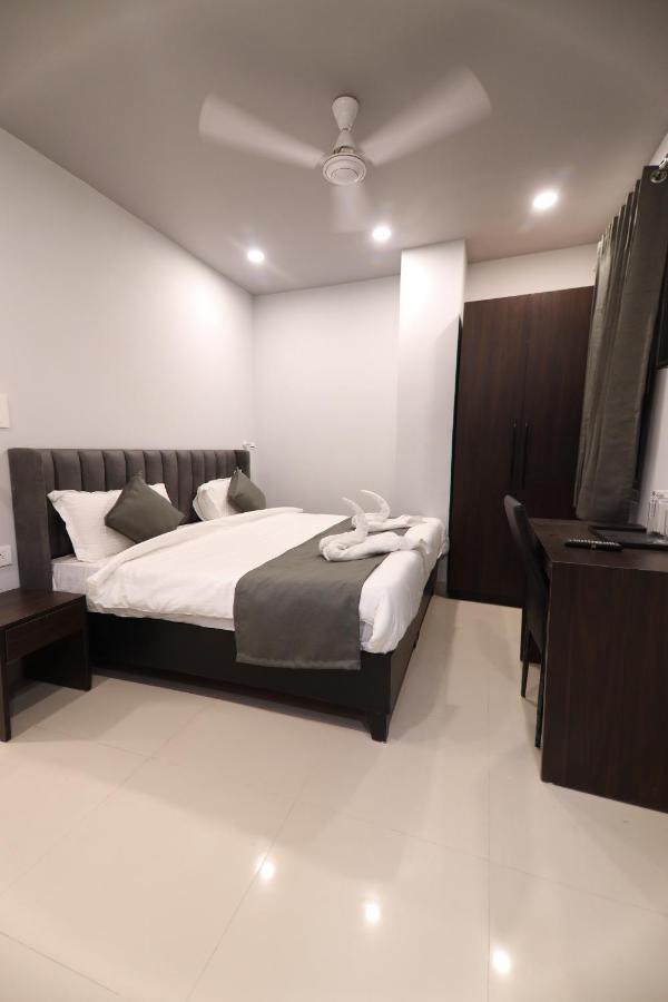 Nirpra Regency Hotel New Delhi