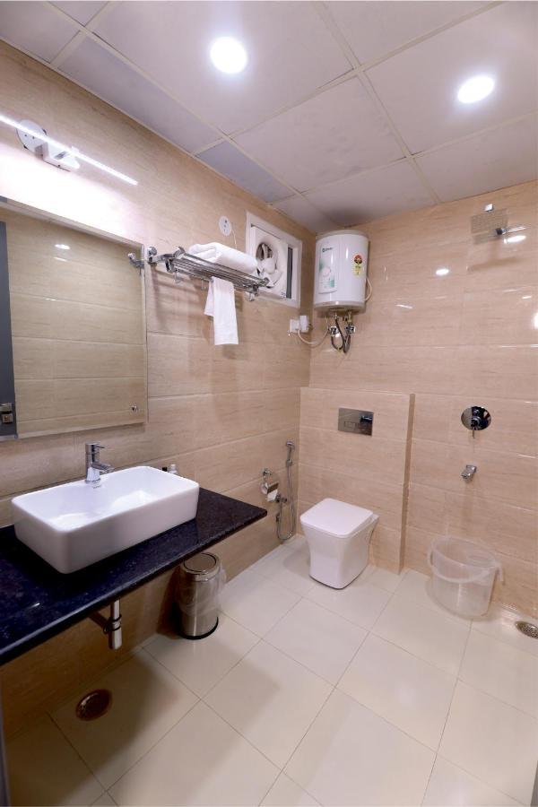 Nirpra Regency 2*