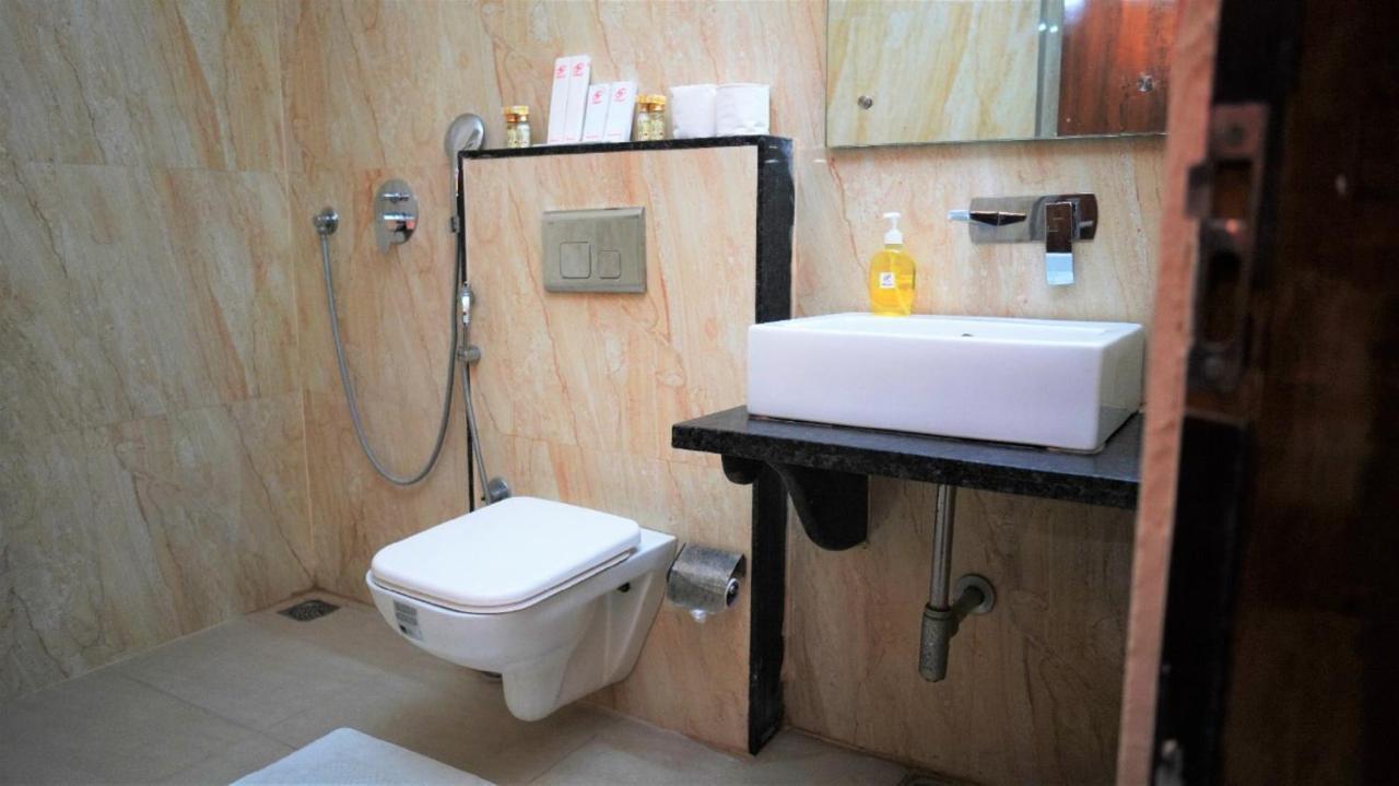 Wp D Pavillon Delhi Airport 4* New Delhi