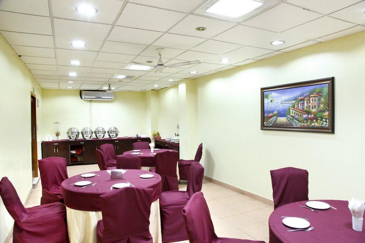 Hotel Tjs Grand 3*