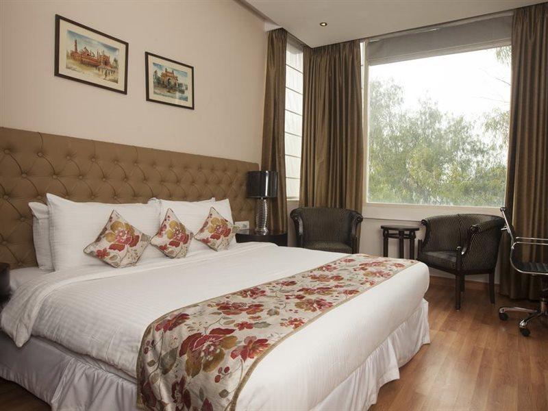 Hotel Athena New Delhi