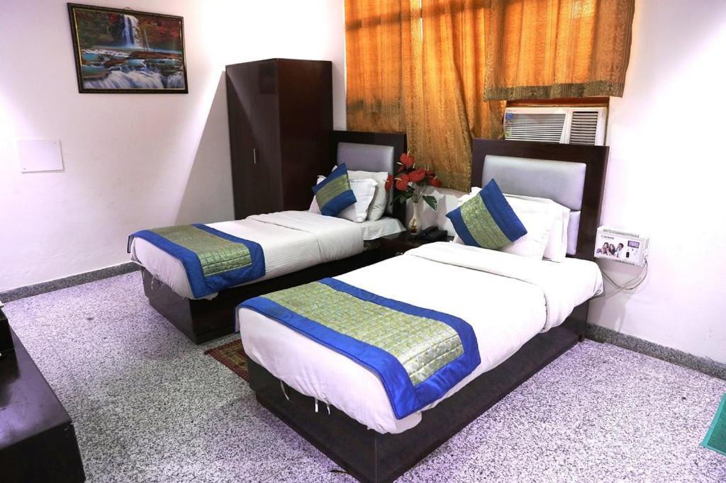 Hotel Airport The Paramont