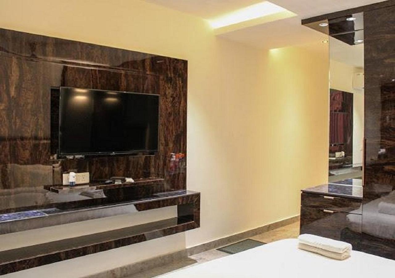 Aman Palace Hotel 3*