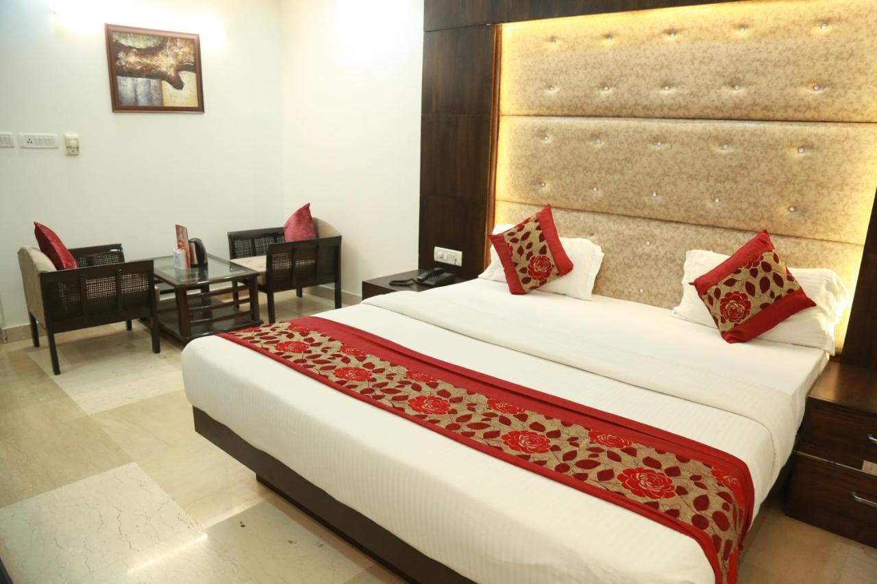 City Heights Hotel 3*