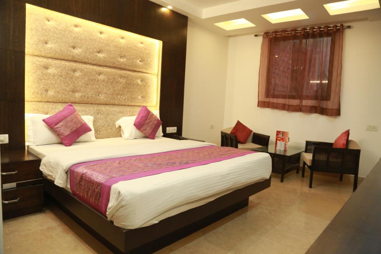 City Heights Hotel