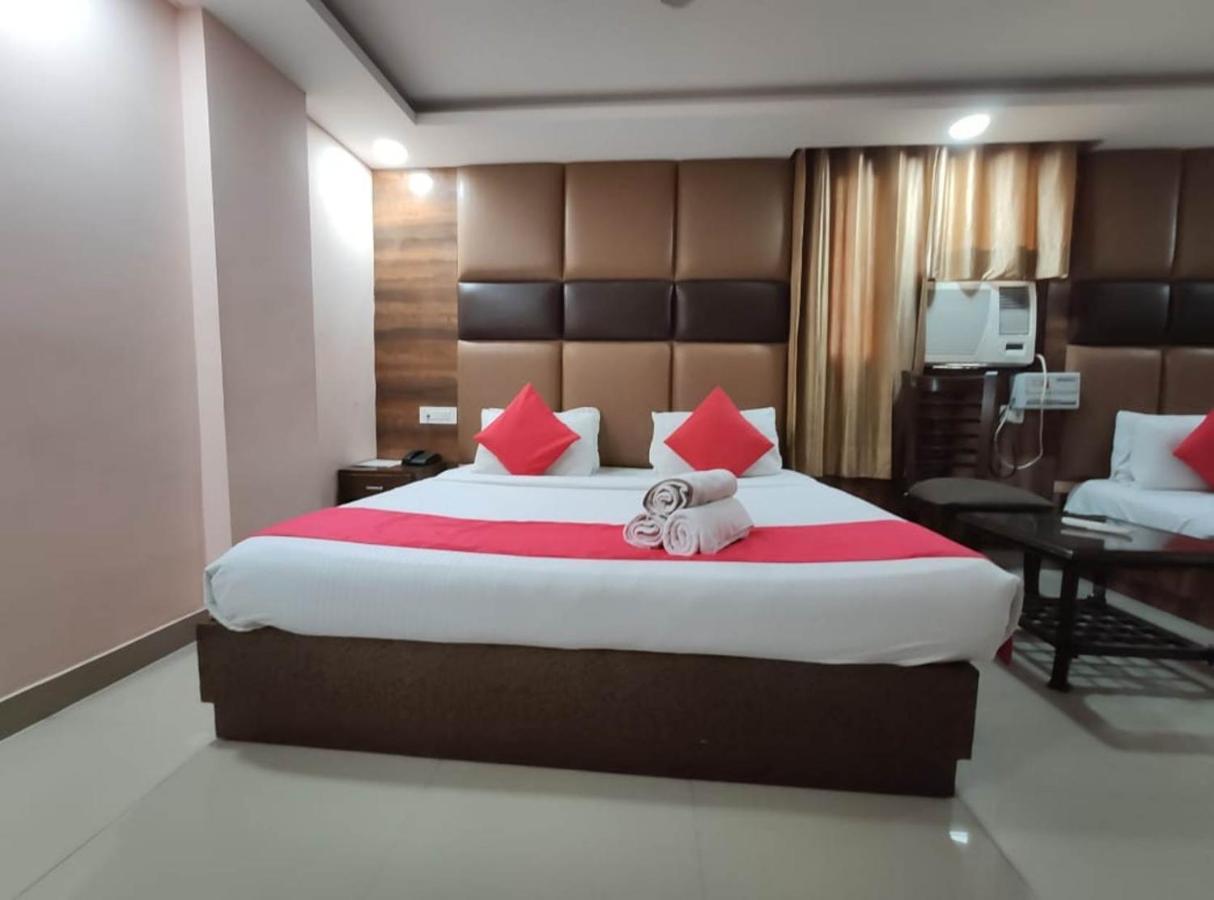 Ivy Plaza Luxury Hotel 3*
