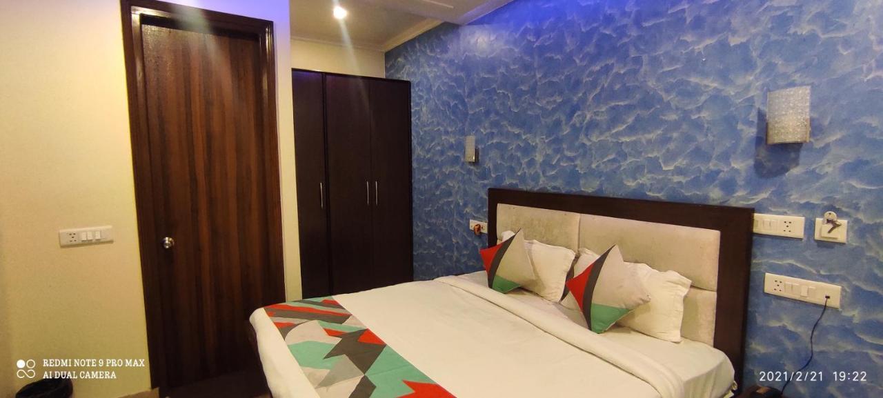 Airport Hotel Redstone