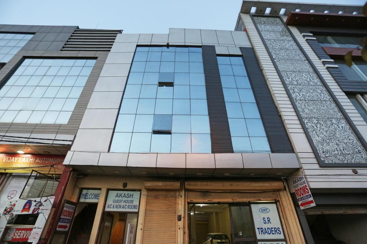 Hotel Oyo 37262 Akash 3*
