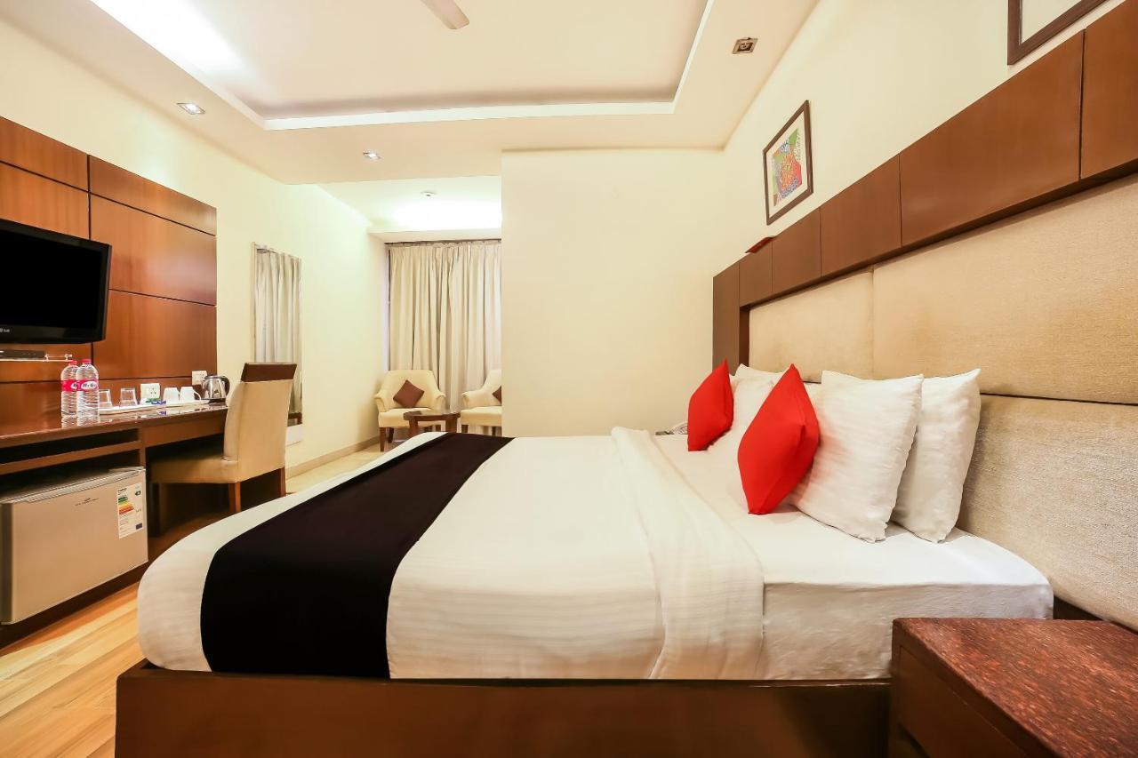 Oyo Townhouse 537 Regent Intercontinental Hotel