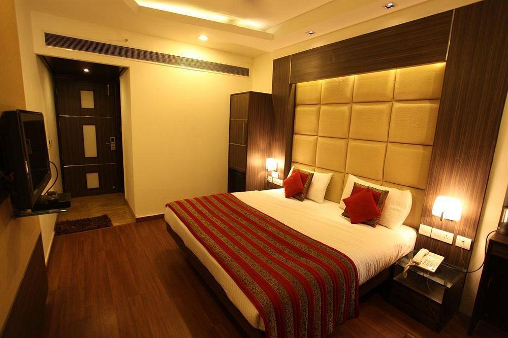 Hotel The Prime Balaji Deluxe At Railway Station - Free Airport Pickup New Delhi