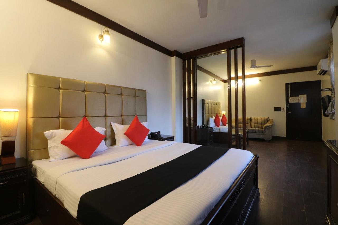 Hotel Clark Heights New Delhi